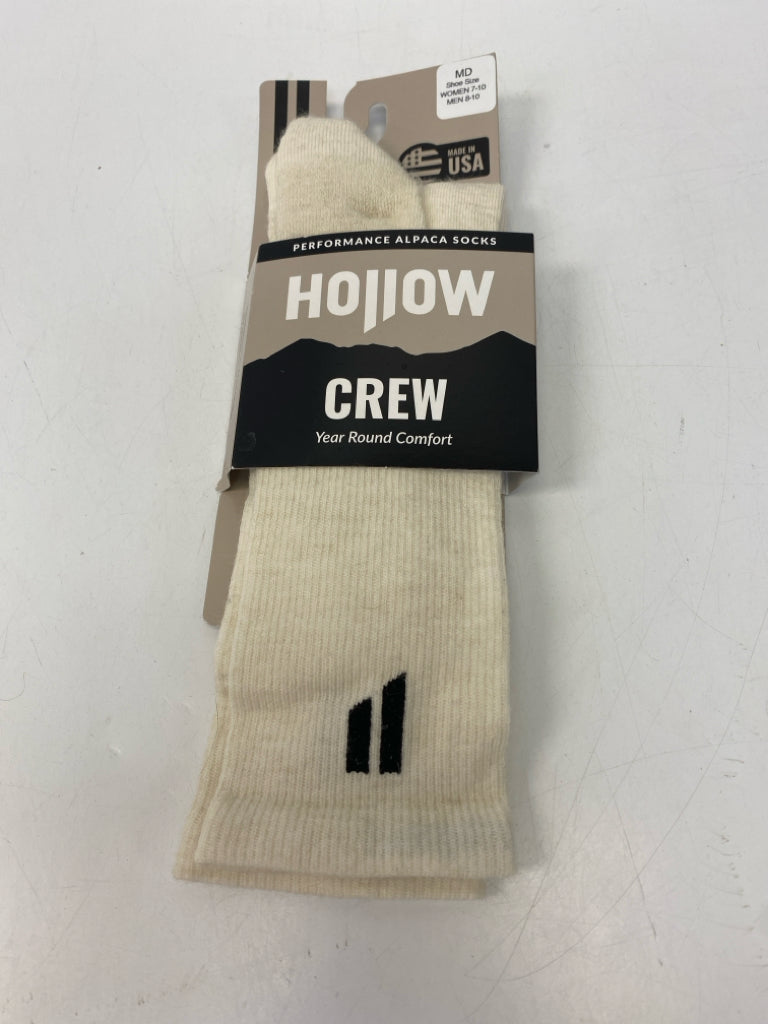 Size 8 White Alpaca/Wool Blend Men&