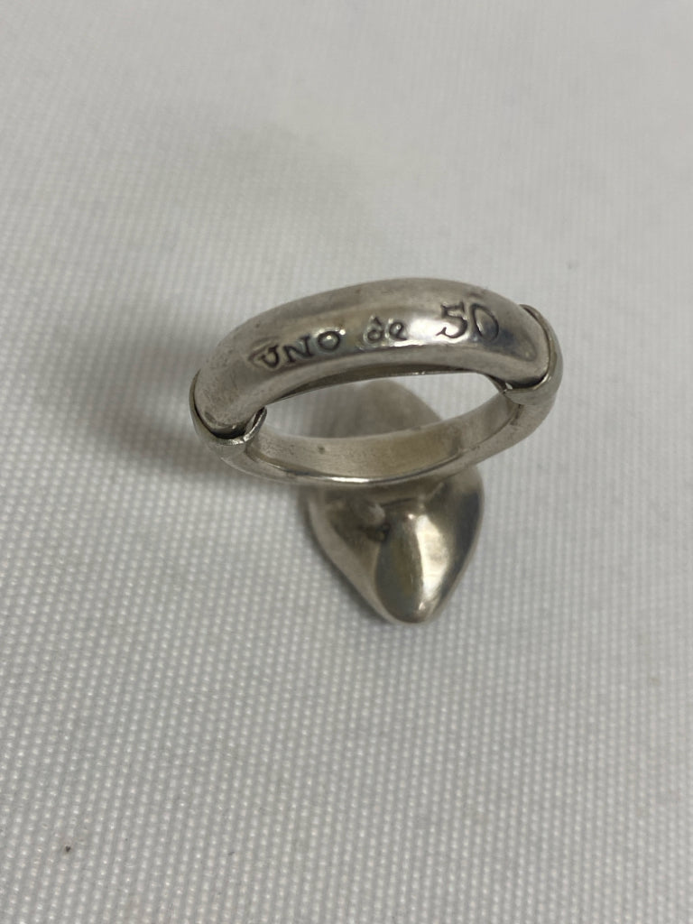 UNO de 50 Silver Black Jeweled Ring
