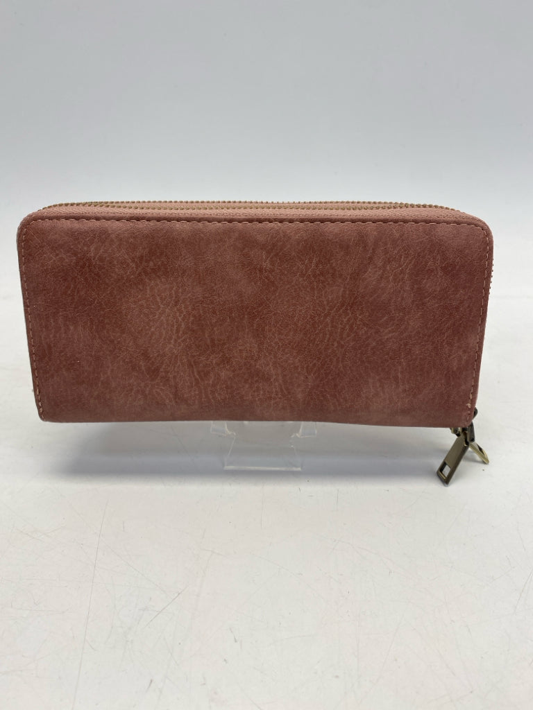 Blush Wallet