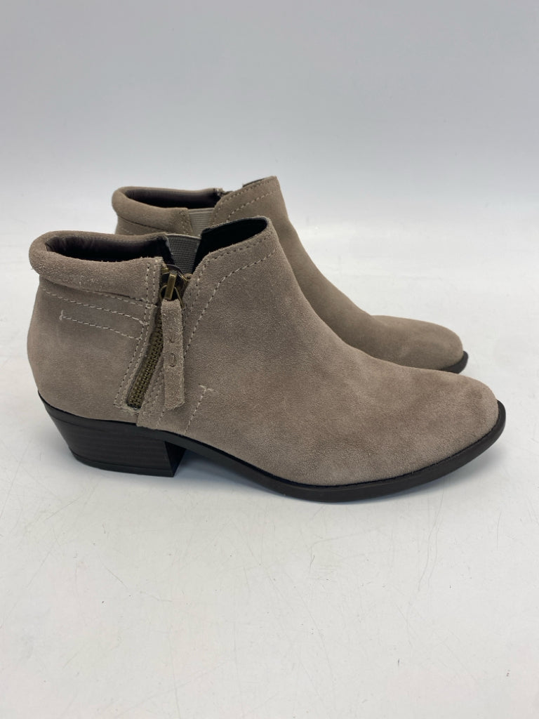 White Mountain US Shoe Size 8.5 Taupe Suede Boots