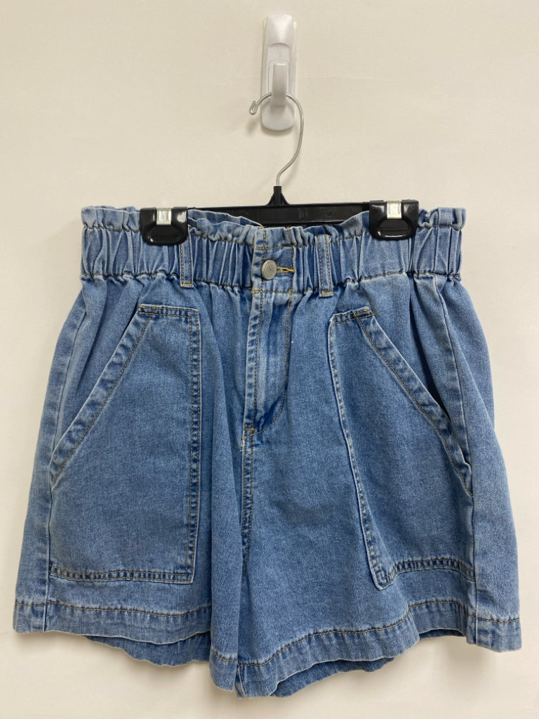 BlankNYC Size M Pale Denim Ladies Shorts