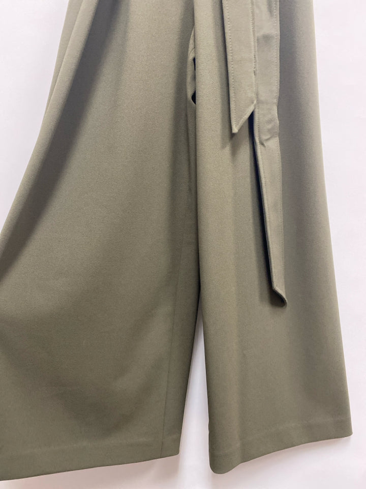 NWT Calvin Klein Size 4 Olive Green Ruffles Sleeveless Ladies Jumpsuit