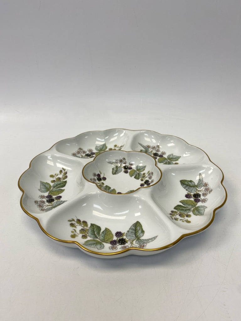 White Black/Green Berries Porcelain Serving Piece