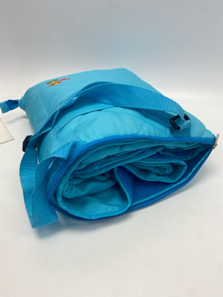 Blue Turquoise Outdoor Blanket Tote