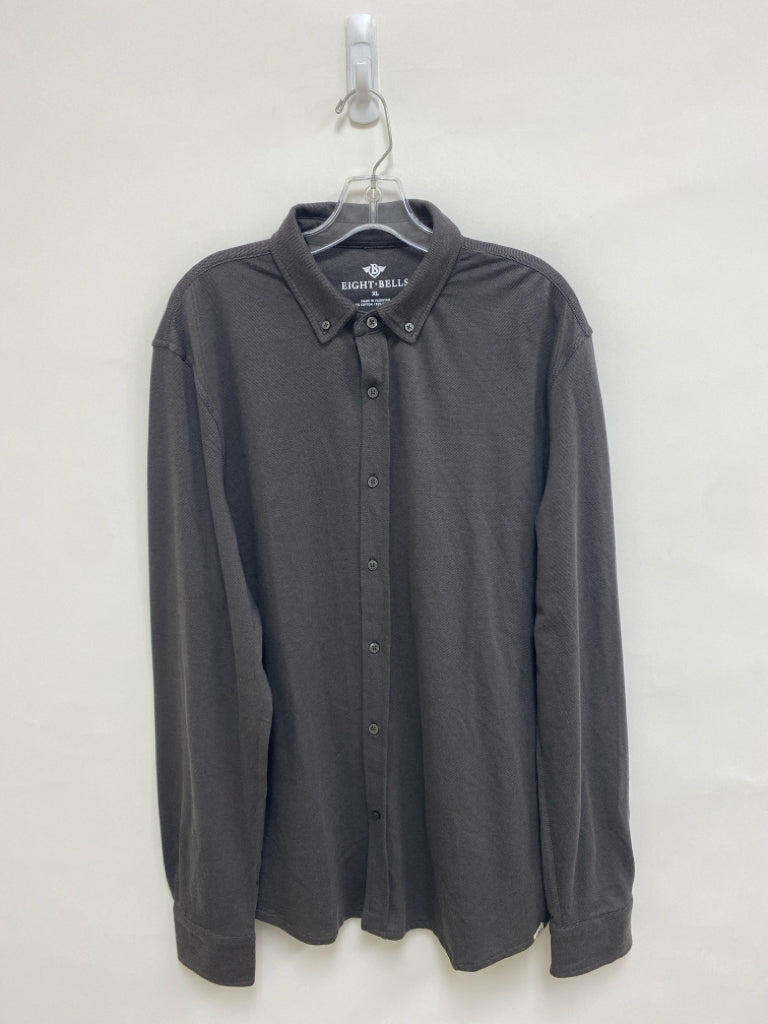 Size XL Charcoal Button Up Men&