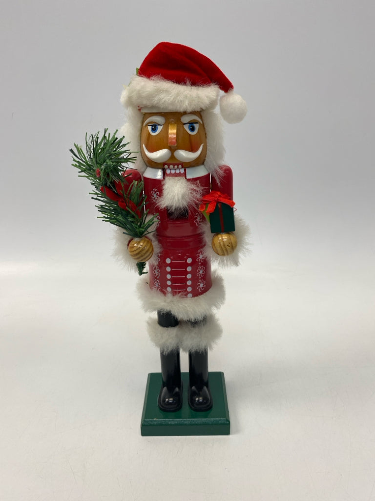 Red/White Green Christmas