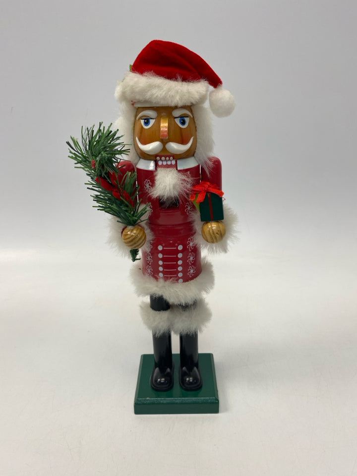 Red/White Green Christmas