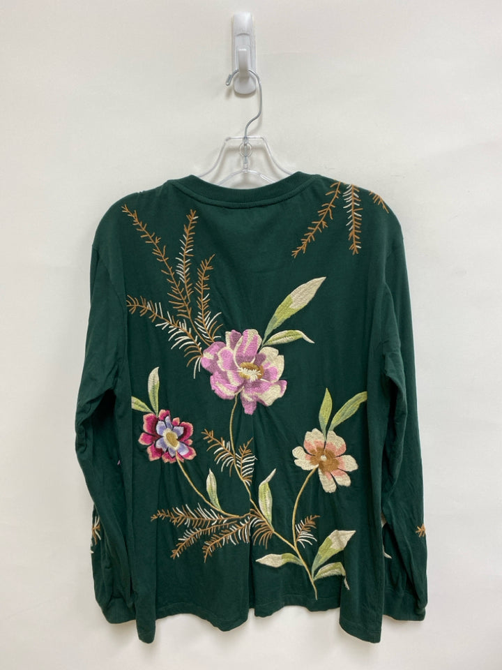 JOHNNY WAS Size M Dark Green Pink/Tan Flowers Embroidered Ladies Top