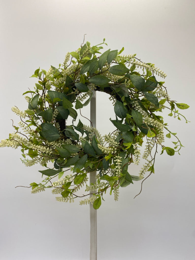 Green White Leaves Wreath