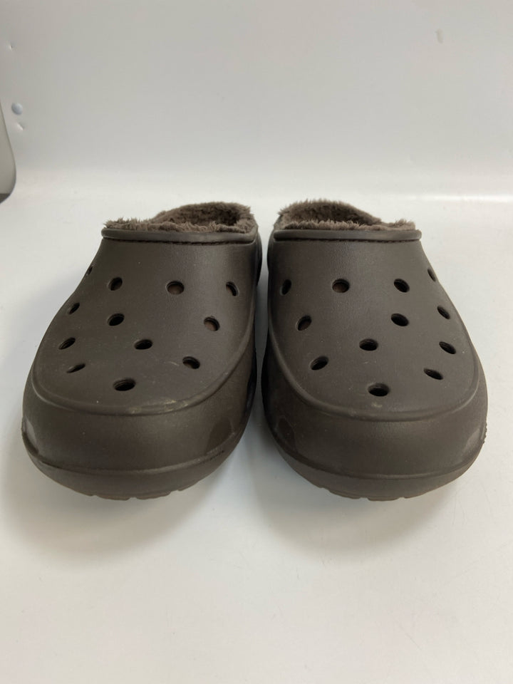 Crocs US Shoe Size 8 Brown Flats