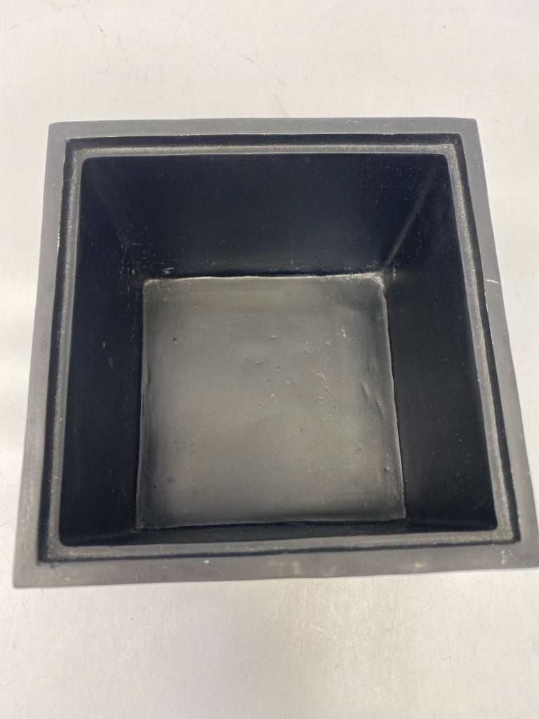 Black Mirrored Box