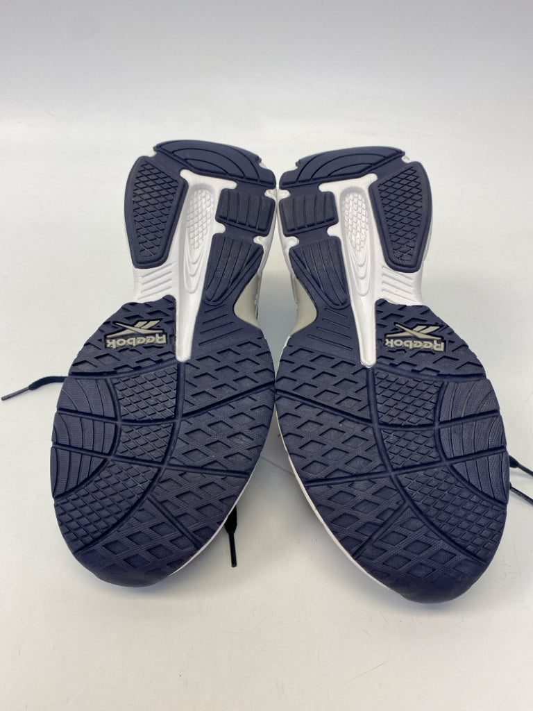 NWOT Reebok Size 7 Navy Gray Lace-Up Men&