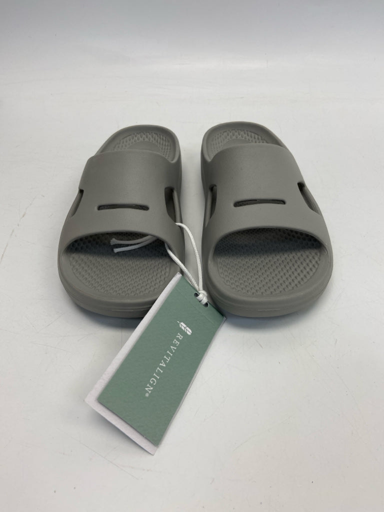 NWT  Revitalign Size 7 Gray Sandals