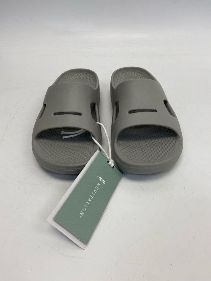 NWT  Revitalign Size 7 Gray Sandals