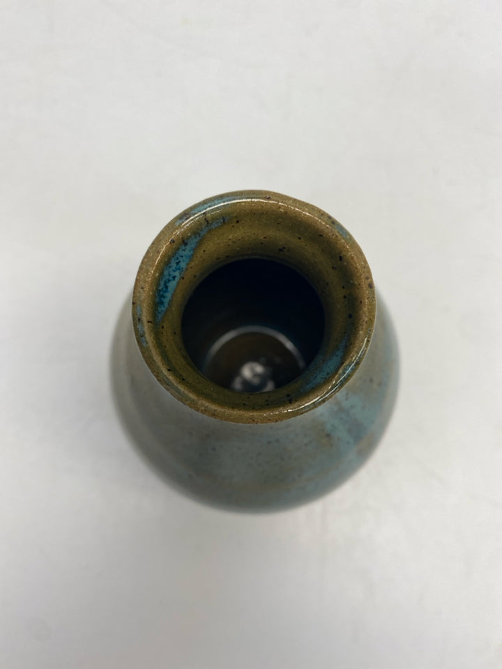 Brown Blue Speckles Pottery Vase
