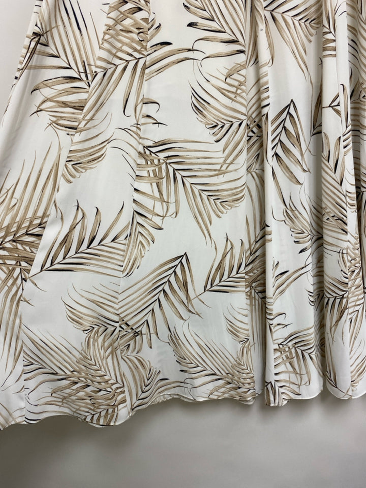 Wht House/Blk Mkt Size 4 White/Black Beige Maxi Ladies Skirt