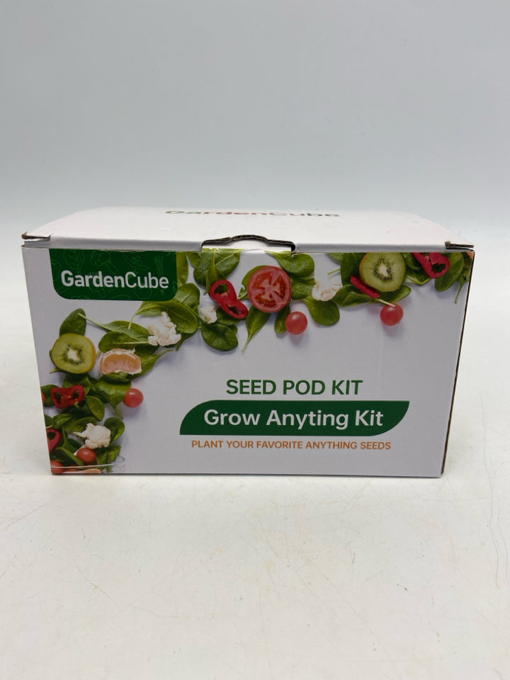 NEW/BOX Planter
