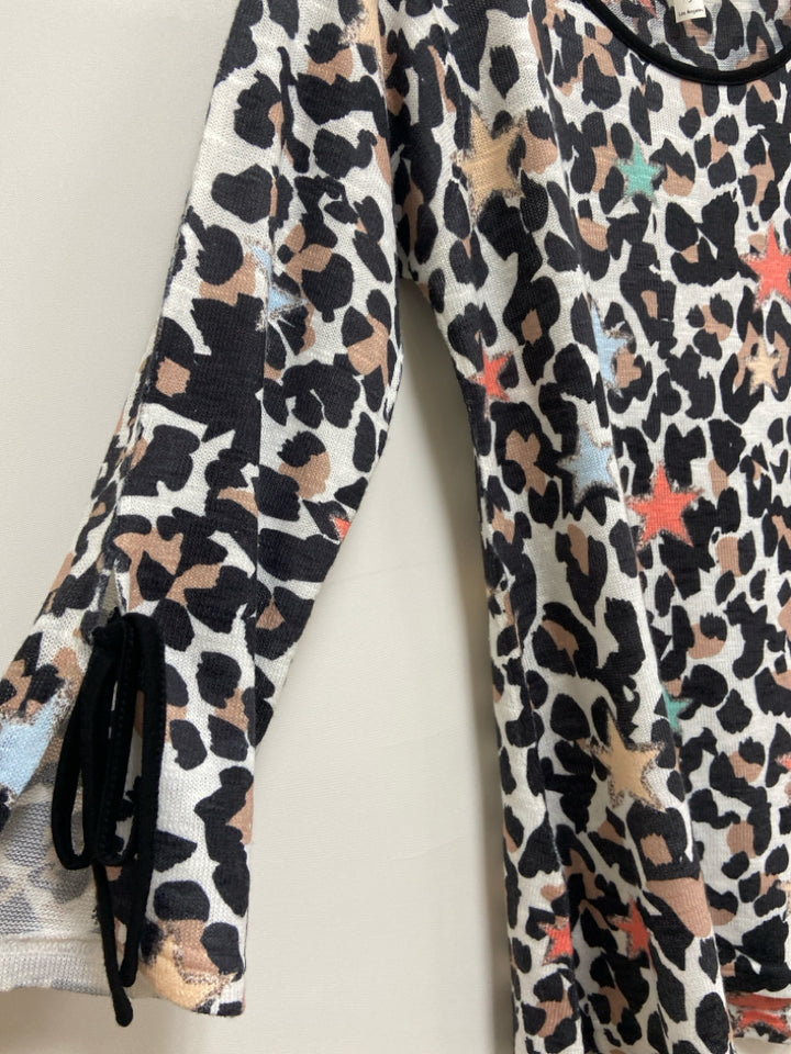 Size S White/Black Tan/Multi Animal Print Ladies Sweater