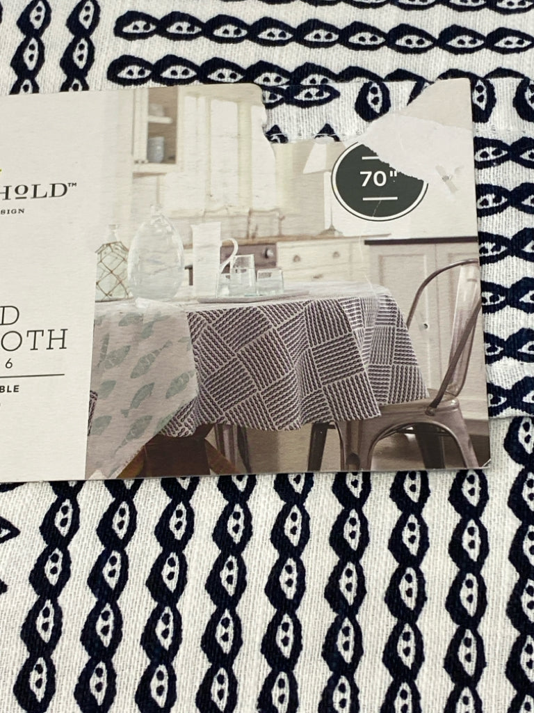 NWT Threshold White Black Print Tablecloth