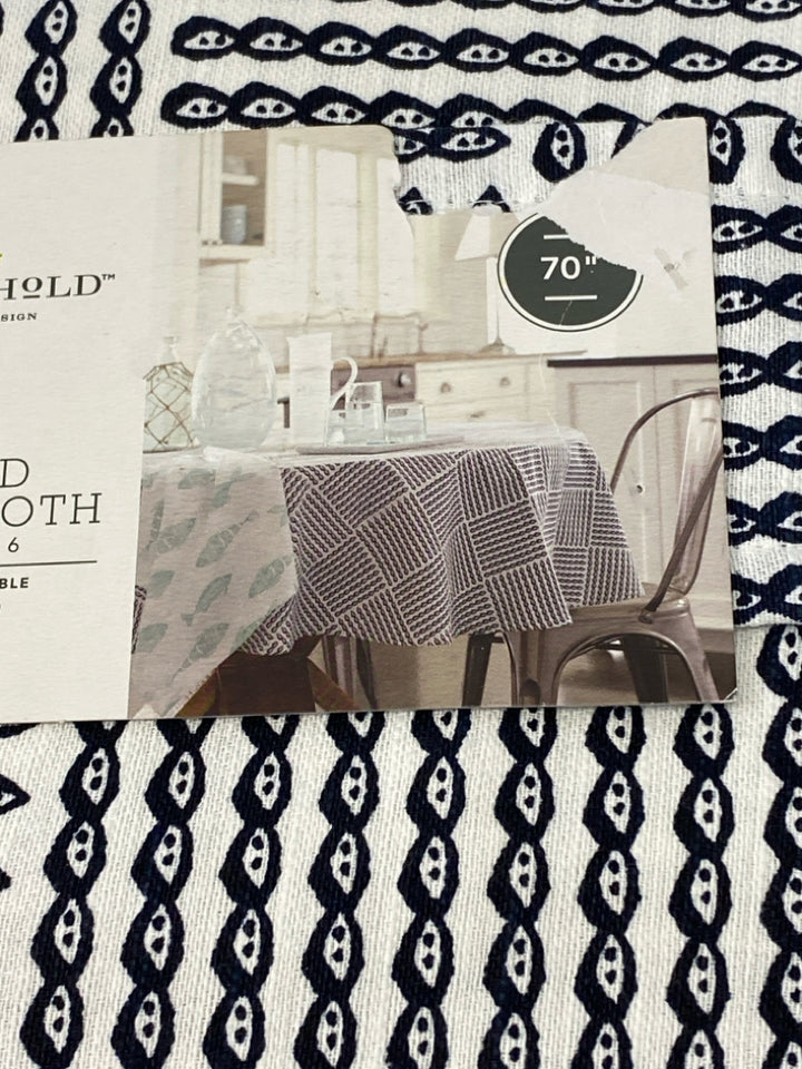 NWT Threshold White Black Print Tablecloth