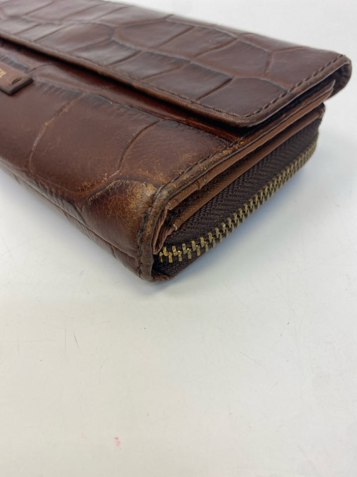 Fossil Brown Wristlet