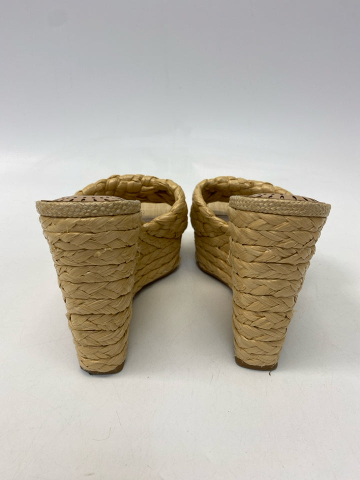 Antonio Melani  Size 7.5 Natural Woven Raffia Sandals
