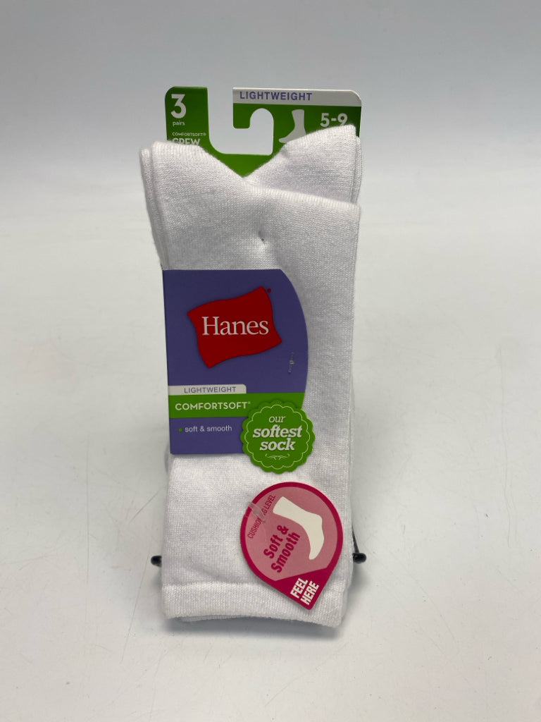 NEW Hanes White Socks