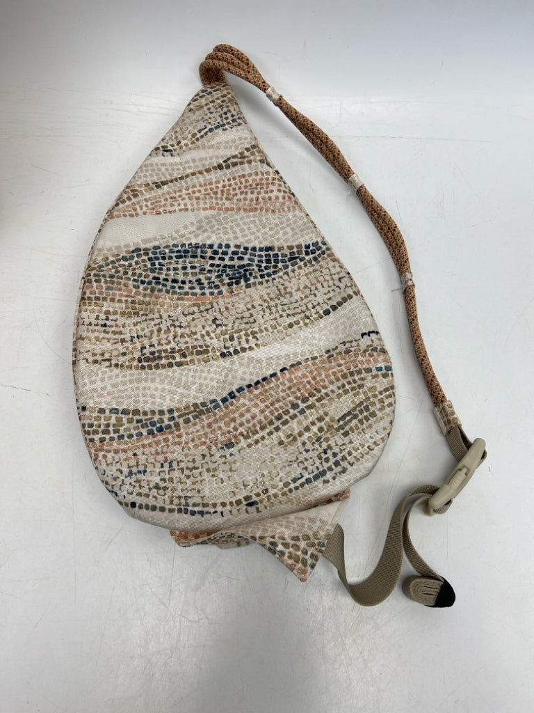 Kavu Tan Brown/Coral Mosaic Canvas Handbag