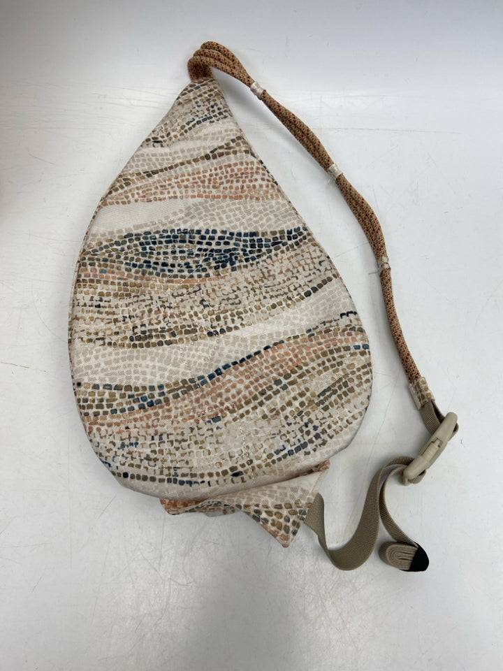 Kavu Tan Brown/Coral Mosaic Canvas Handbag