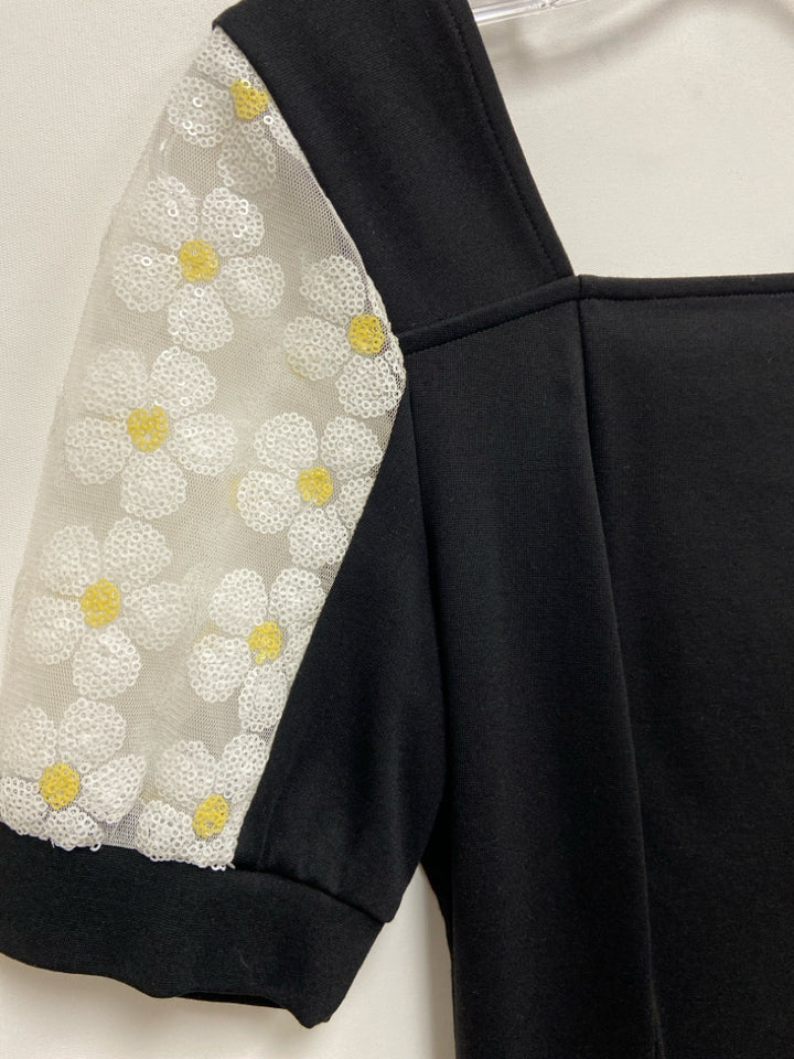 Size S Black White Ladies Top