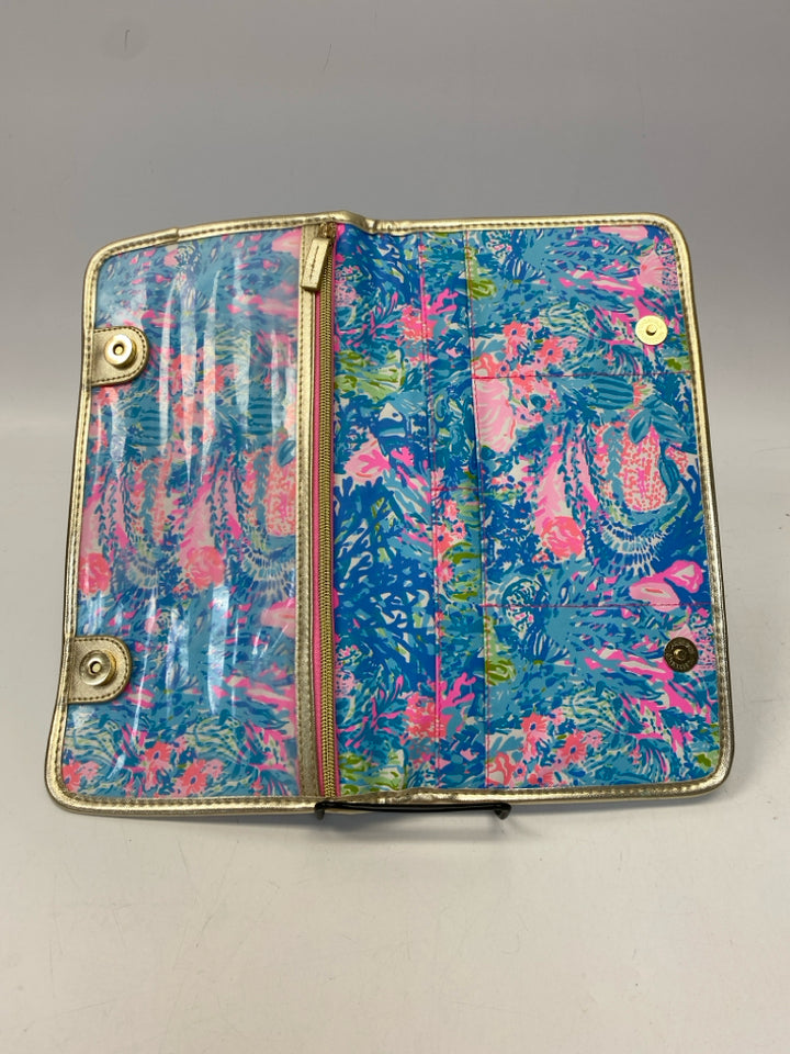 LILLY PULITZER Blue Pink/Multi Wallet