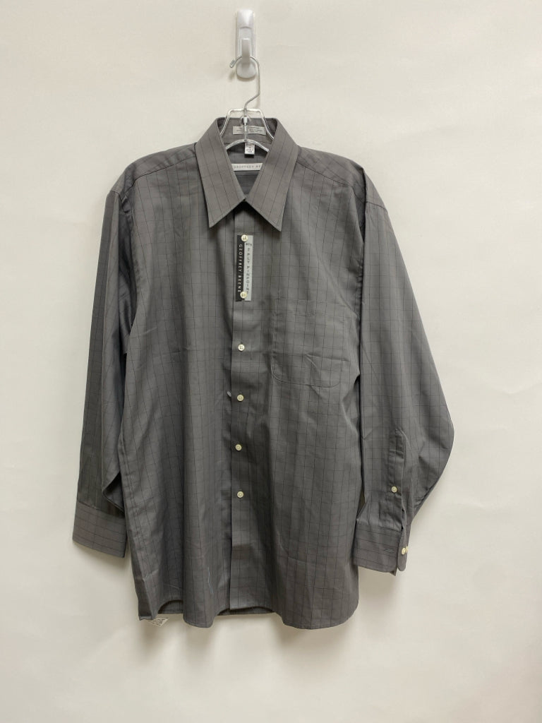 NWT Geoffrey Beene Size M Gray Black Windowpane Men&