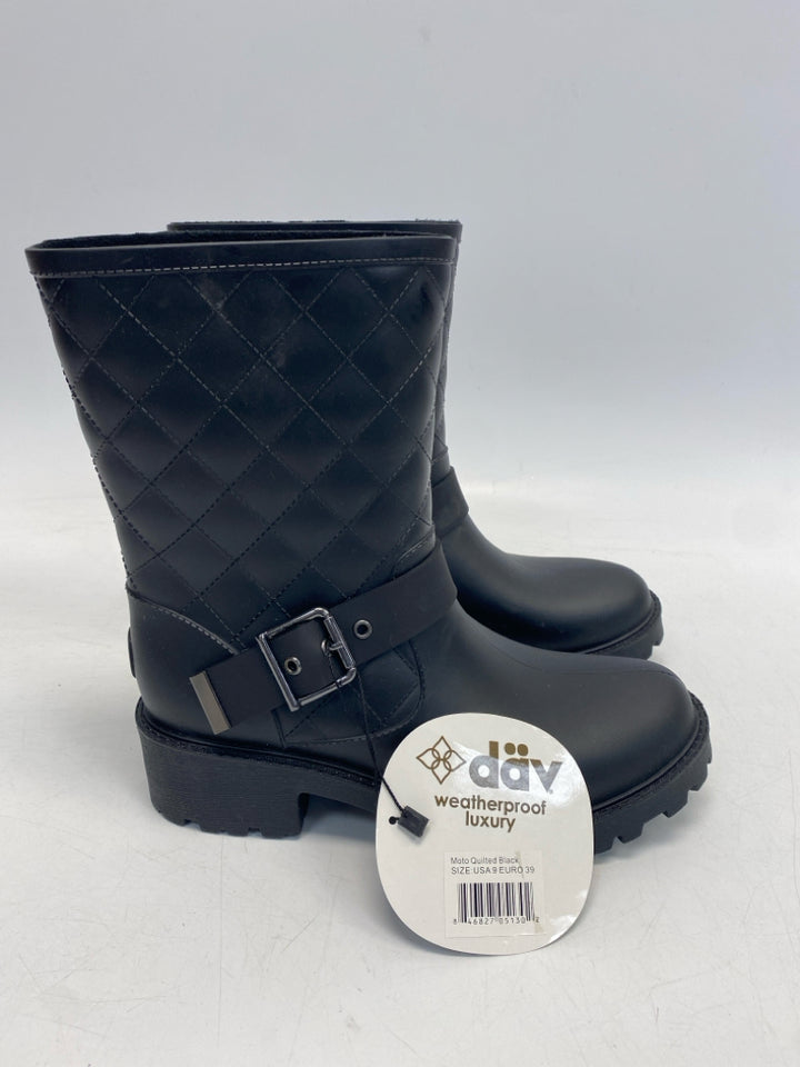 NWT US Shoe Size 9 Black Quilted Boots
