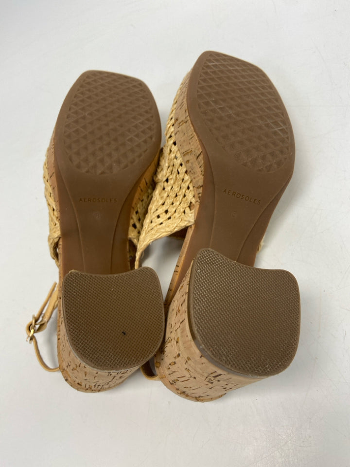 NWOT Aerosoles  Size 8 Brown Woven Sandals
