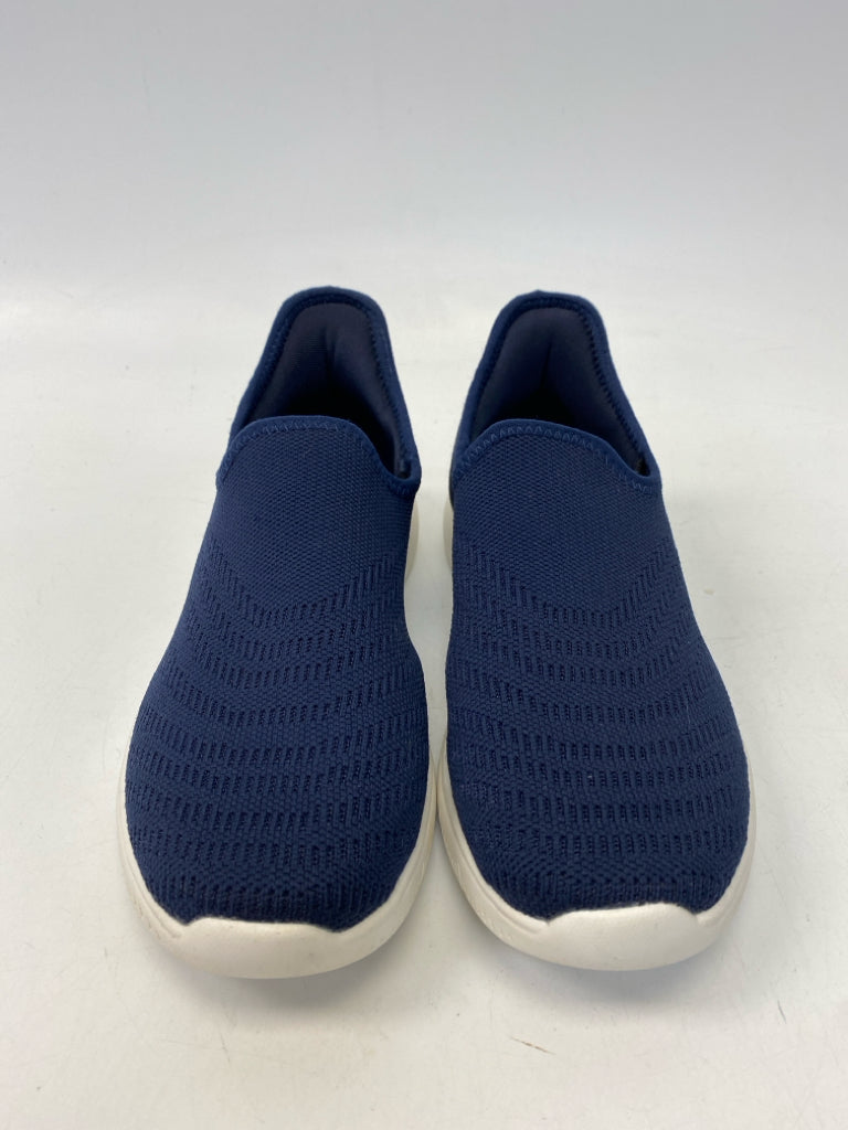 US Shoe Size 8 Navy Sneakers