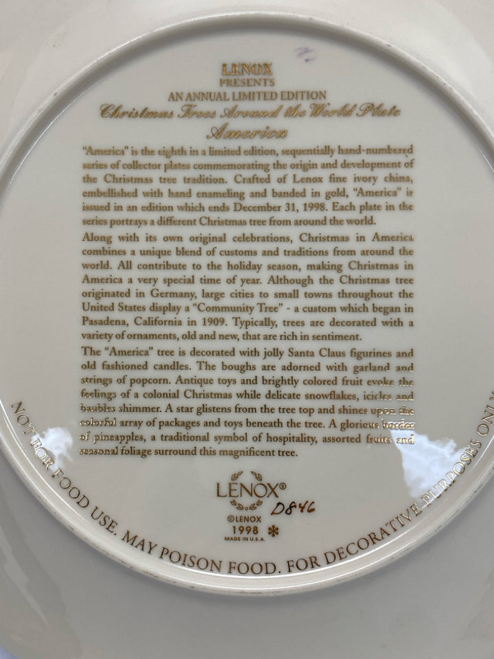 Lenox Cream Green/Multi Christmas Decorative Plate