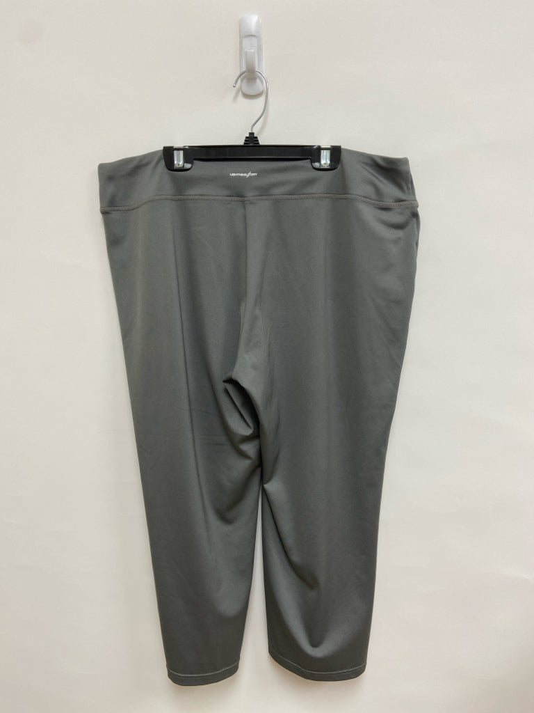 New Balance Size L Gray Athletic Leggings