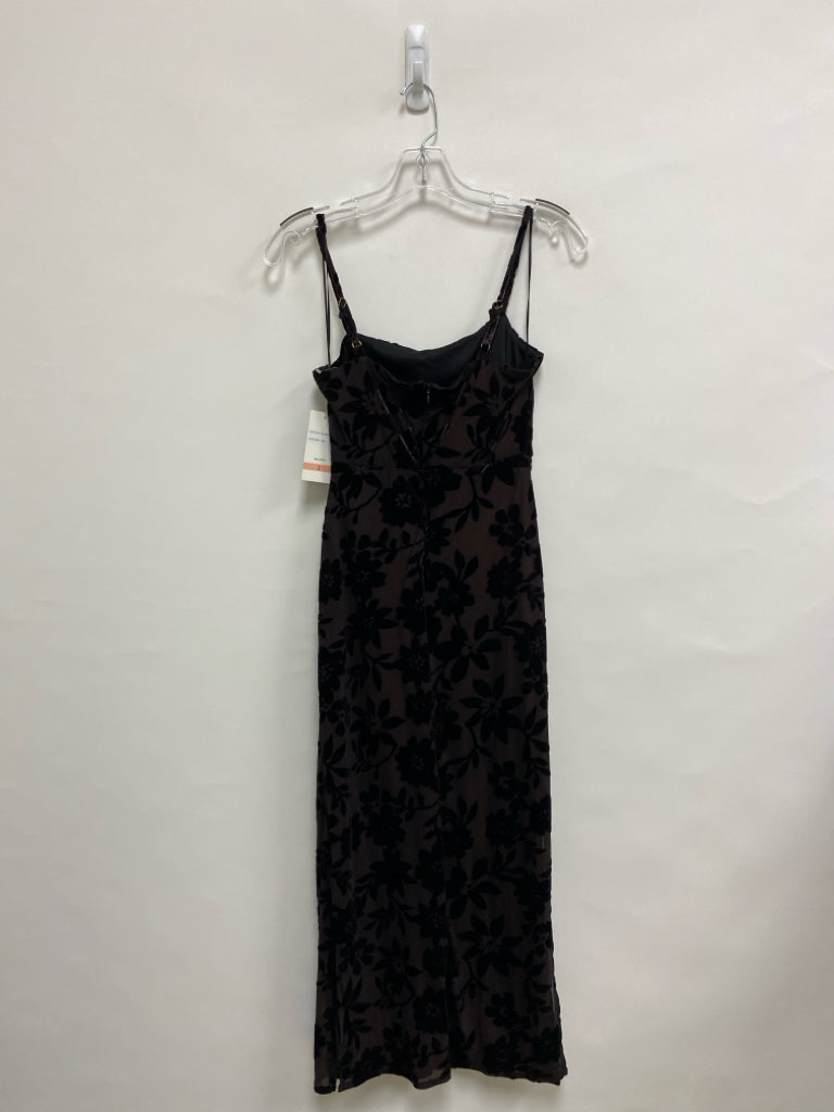 NWT Taylor Size 2 Dark Brown Flowers Sleeveless Ladies Dress