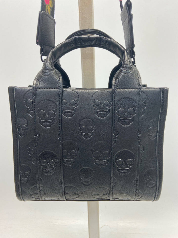 NWT Betsey Johnson Black Skull(s) Handbag
