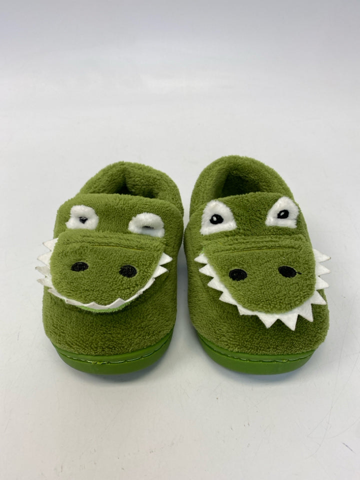 SIZE 2 Green White Alligator(s) Boy&