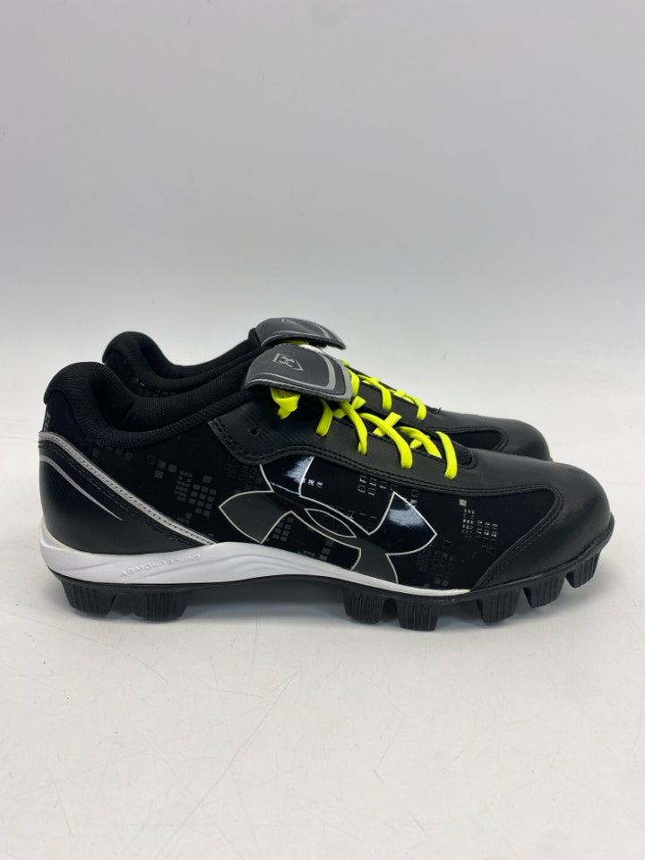 NEW Under Armour  Size 9 Black Lace-up Sneakers