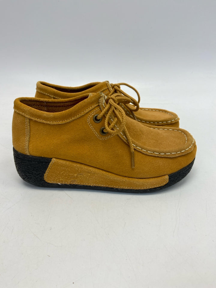 EU Shoe Size 37 Brown Lace-up Boots