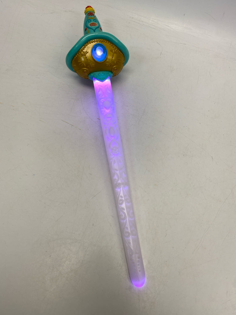 Disney White Green/Gold Lit Misc. Toy