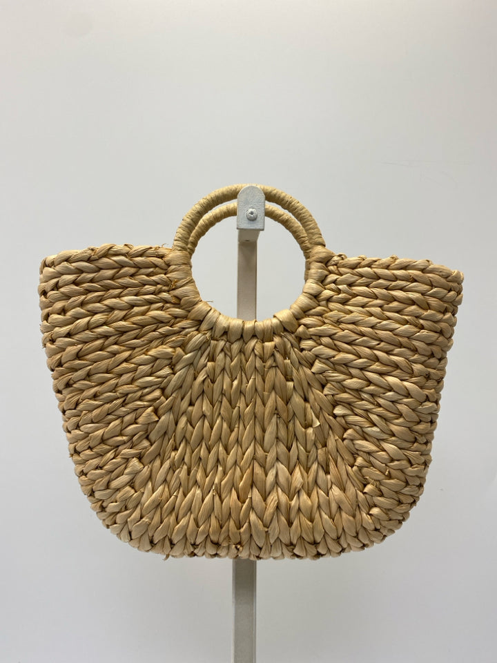 Natural Woven Straw Handbag