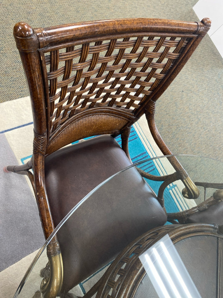 Brown/Clear Table