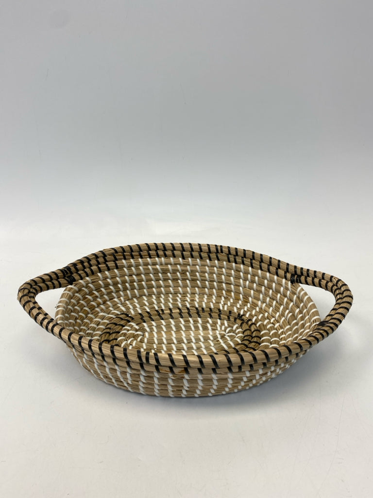 Natural Black/White Seagrass Basket