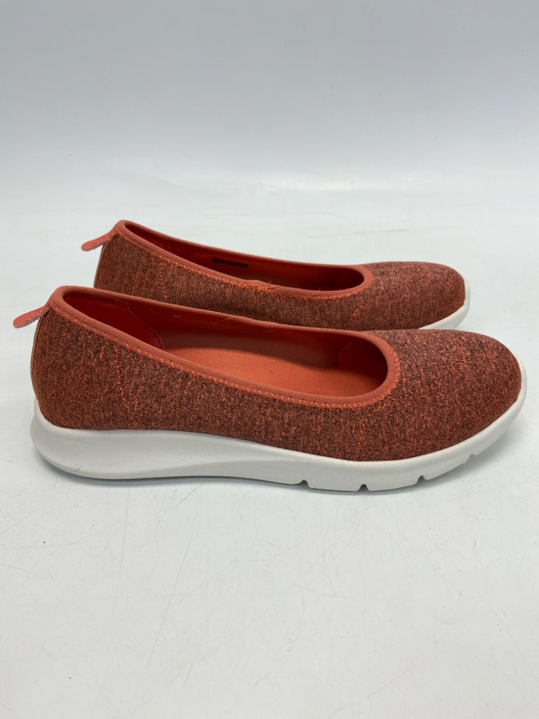 NWOT Spenco  Size 7 Coral Streaked Flats