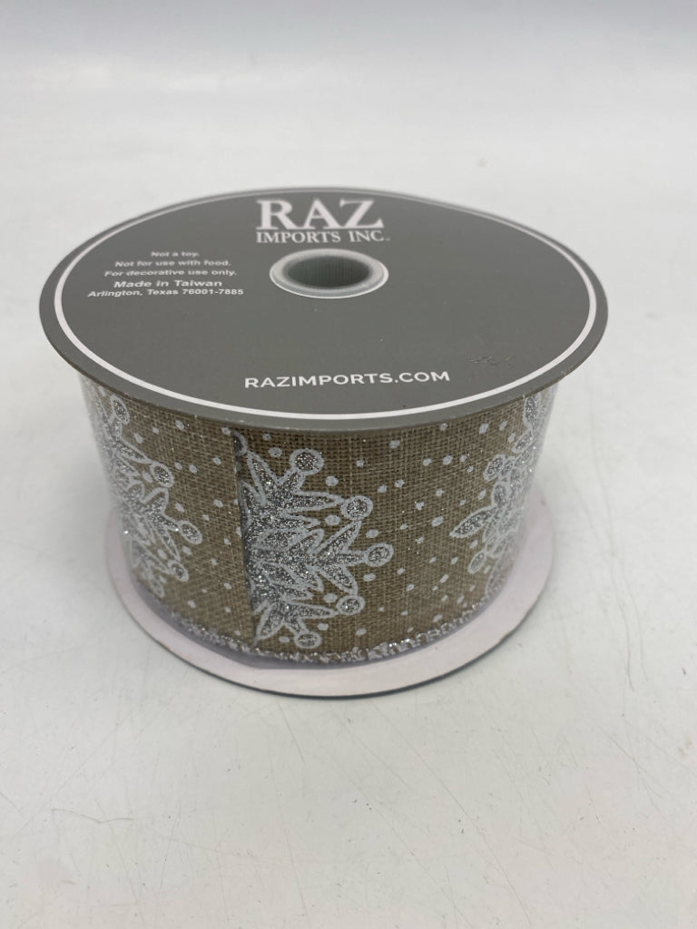 Gold Silver Snowflakes Christmas