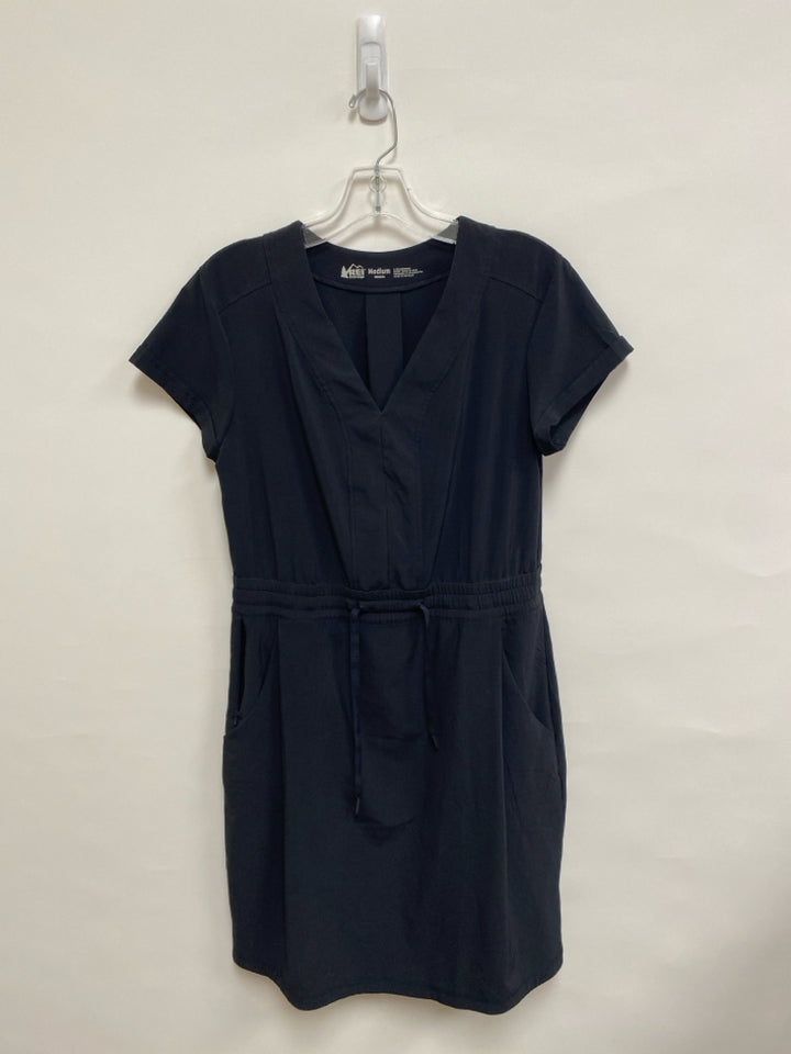 REI Size M Black V Neck Ladies Dress