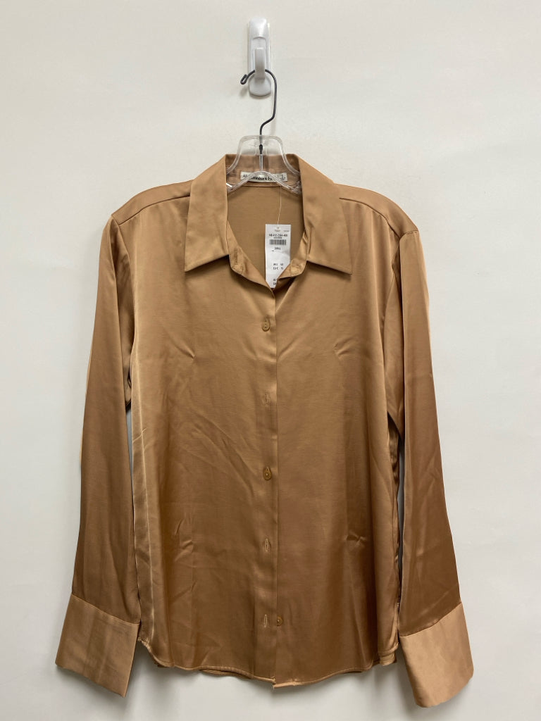 NWT Abercrombie &amp; Fitch Size S Gold Button Up Satin Ladies Top